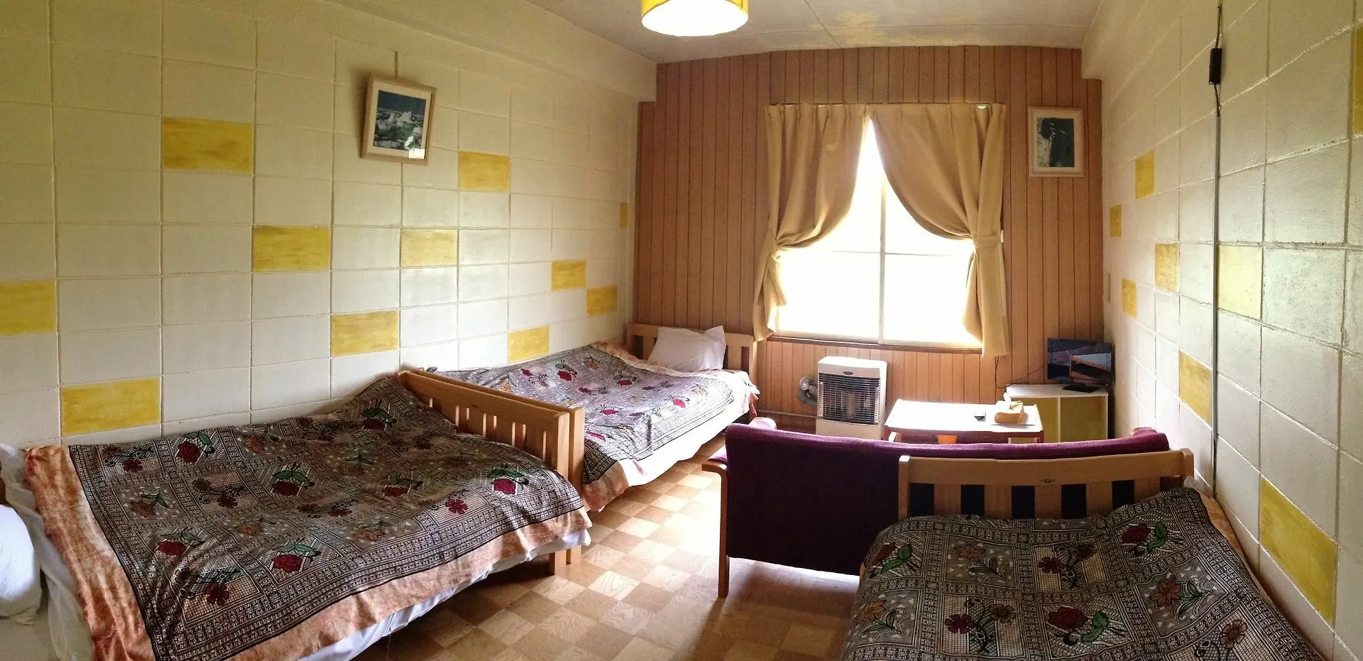 Koshimizu Hana Kotori Youth Hostel